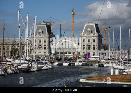 Belgien, Oostende, Bahnhof - Belgium, Oostende, Train Station Stock Photo