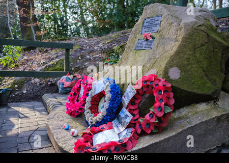Memorial to 10 airmen in Mi Amigo B17 Flying Fortress which crashed in Endcliffe Park, Sheffield in February 1944 Stock Photo