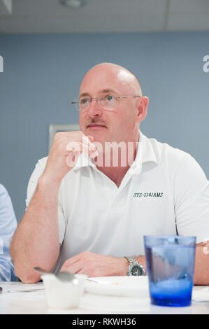 NASA astronaut Mark Kelly, STS-134 commander, participates in a food tasting session in the Habitability and Environmental Factors Office at NASA's Johnson Space Center on May 25, 2010. Kelly is the husband of United States Representative Gabrielle Giffords (Democrat of Arizona), who was shot in Arizona on Saturday, January 8, 2011.Mandatory Credit: James Blair/NASA via CNP. | usage worldwide Stock Photo