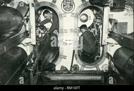 British submarine interior torpedo tubes circa 1912 Stock Photo - Alamy