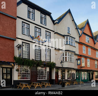 Famous Royal Navy Volunteer, King Street, Bristol, UK  17th century Inn Stock Photo