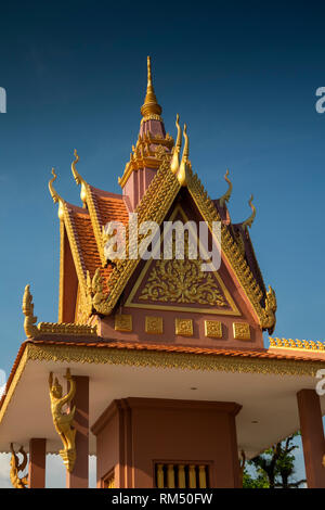 The traditional Thai styled roof of the shrines of Wat Mahathat temple ...