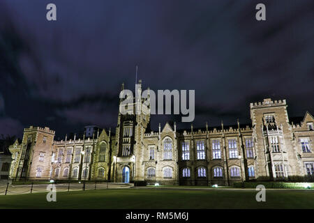 The Lanyon Building, which opened in 1849 and is named after its architect Sir Charles Lanyon, is the centrepiece of the estate. Queen's University Belfast, County Antrim, Northern Ireland. Stock Photo