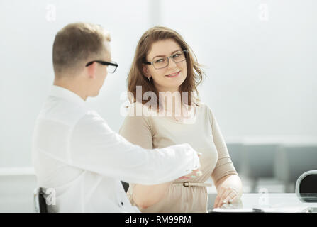 side view. business colleagues discuss new ideas . Stock Photo