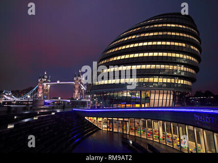 London City Hall in the evening, The Queen's Walk, London, South East England,UK, SE1 2AA Stock Photo