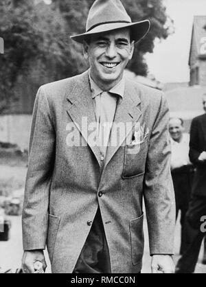 HUMPHREY BOGART (1899-1957) American Film Actor About 1950 Stock Photo ...