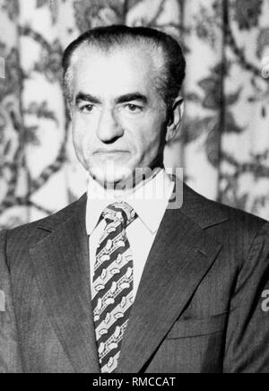 Mohammad Reza Pahlavi portrait Stock Photo - Alamy