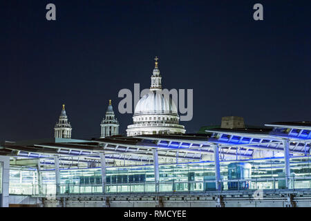 Rooftop of St. Paul's Cathedral & Blackfriars Railway Bridge at Dusk Stock Photo