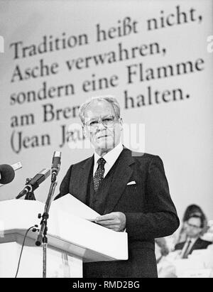 After 23 years in office, Willy Brandt announces his resignation as party leader at an extraordinary SPD party congress. Stock Photo