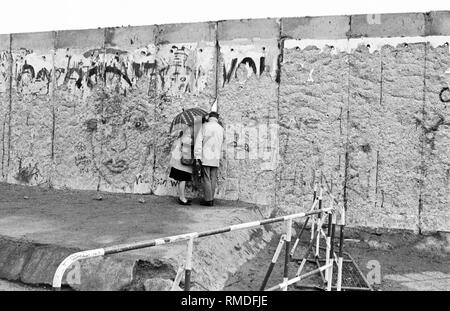 The work of the so-called 'wall-peckers' shows the first successes. The Berliners and tourists thus get a direct insight into the former restricted area. The picture was taken at Potsdamer Platz Stock Photo