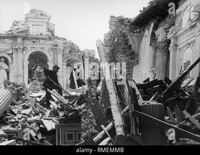 saint peter church ruins after the marsica earthquake, alba fucens, l'aquila, abruzzo, italy, 1955 1957 Stock Photo