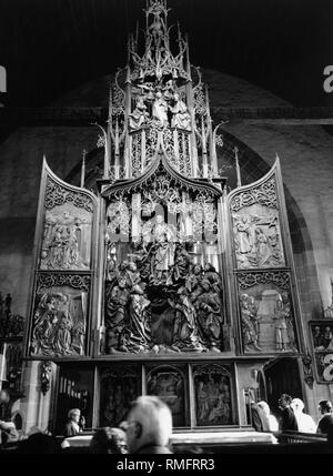 洋書 Der Creglinger Altar File:Der Marienaltar Tilman Riemenschneiders in der