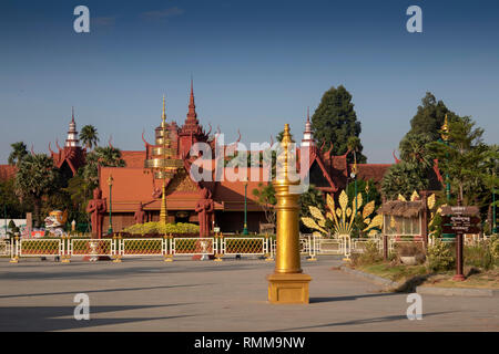 Cambodia, Phnom Penh, City Centre, Street 19, National Museum from Veal Preah Man square Stock Photo