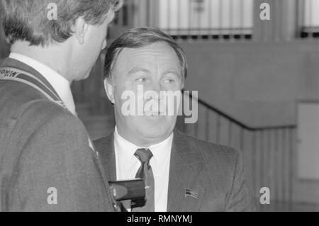 Moscow, USSR - August 23, 1991: People's deputy Mikhail Nikiforovich Poltoranin at extraordinary session of Supreme Soviet of people's deputies of the USSR Stock Photo