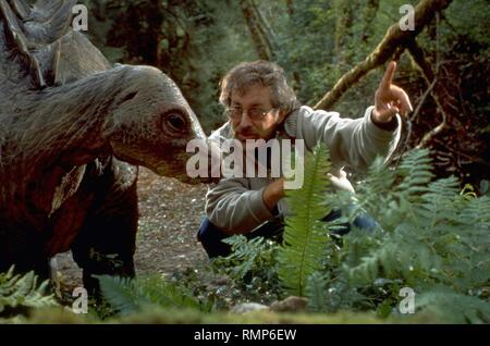 Original film title: THE LOST WORLD: JURASSIC PARK. English title: THE LOST WORLD: JURASSIC PARK. Year: 1997. Director: STEVEN SPIELBERG. Stars: STEVEN SPIELBERG. Credit: UNIVERSAL PICTURES / Album Stock Photo