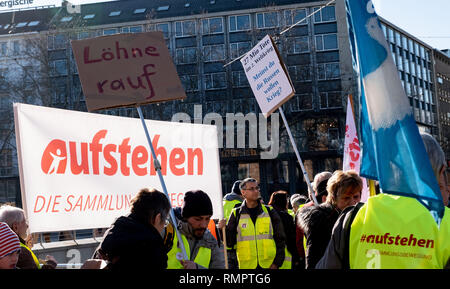 Hannover, Germany. 16th Feb, 2019. People from the 'Aufstehen' collection movement in Hanover stand with the West. The demonstrators are called upon to appear in colourful warning vests, modelled on the French yellow vests. Demonstrations have been announced in at least 14 cities. Credit: Peter Steffen/dpa/Alamy Live News Stock Photo