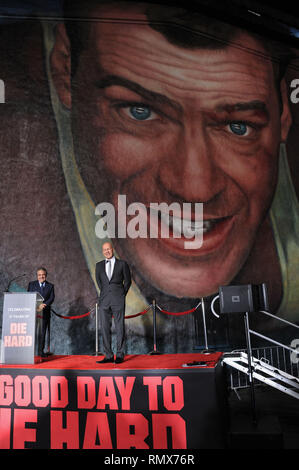 Bruce Willis at the A Good Day To Die Hard mural unveiling on the Fox Studio Lot in Los Angeles.Bruce Willis  10  Event in Hollywood Life - California, Red Carpet and backstage, movie celebrities, TV celebrities, Music celebrities, Topix, Bestof, Arts Culture and Entertainment, Photography,  inquiry tsuni@Gamma-USA.com , Credit Tsuni / USA,  accessory wear by people on event. shoes, jewelery, ring, earring, bag ambience and others. from 2013 Stock Photo