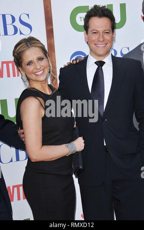 Sarah Michelle Gellar, Ioan Gruffudd  at the tca - CBS Summer 2011 at the Pagoda Club in Los Angeles.Sarah Michelle Gellar, Ioan Gruffudd  91  Event in Hollywood Life - California, Red Carpet Event, USA, Film Industry, Celebrities, Photography, Bestof, Arts Culture and Entertainment, Topix Celebrities fashion, Best of, Hollywood Life, Event in Hollywood Life - California, Red Carpet and backstage, movie celebrities, TV celebrities, Music celebrities, Topix, actors from the same movie, cast and co star together.  inquiry tsuni@Gamma-USA.com, Credit Tsuni / USA, 2011 - Group, TV and movie cast Stock Photo