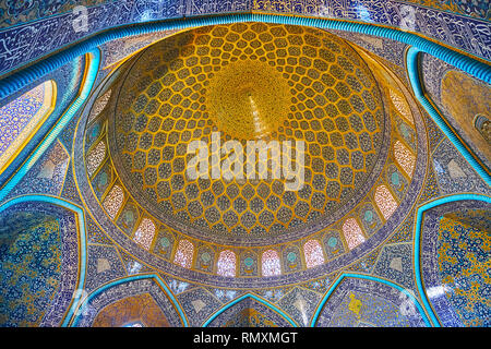 Blue tiled mosque Sheikh Lotfollah in Esfahan Iran Stock Photo - Alamy