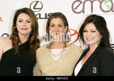 Jane Leeves Wendie Malick Valerie Bertinelli  at the  2011 Environmental Media Awards - EMA- on the Warner Lot in Los Angeles.Jane Leeves Wendie Malick Valerie Bertinelli 001  Event in Hollywood Life - California, Red Carpet Event, USA, Film Industry, Celebrities, Photography, Bestof, Arts Culture and Entertainment, Topix Celebrities fashion, Best of, Hollywood Life, Event in Hollywood Life - California, Red Carpet and backstage, movie celebrities, TV celebrities, Music celebrities, Topix, actors from the same movie, cast and co star together.  inquiry tsuni@Gamma-USA.com, Credit Tsuni / USA,  Stock Photo