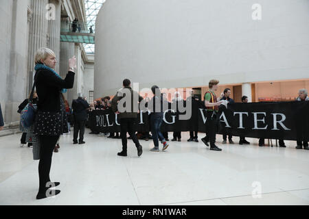https://l450v.alamy.com/450v/rn1war/british-museum-london-uk-16th-feb-2019-bp-or-not-bp-no-war-no-warming-protest-hundreds-of-protesters-from-bp-or-not-bp-have-formed-human-chains-with-messages-and-later-stage-a-sit-in-to-protest-against-bp-sponsoring-the-exhibition-i-am-ashurbanipal-at-the-museum-protesters-rally-both-within-the-british-museum-great-hall-and-outside-the-exhibition-entrance-rn1war.jpg