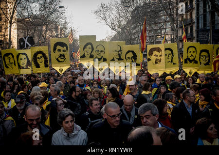 Barcelona, Spain 16th February 2019. In Barcelona pro-independence demonstrators march in support of imprisoned Catalan leaders.  Past 12 February  in Spain's highest court began the trial on twelve Catalan leaders with charges relating to an October 2017 independence referendum that was considered illegal by Madrid. Credit:  Jordi Boixareu/Alamy Live News Stock Photo