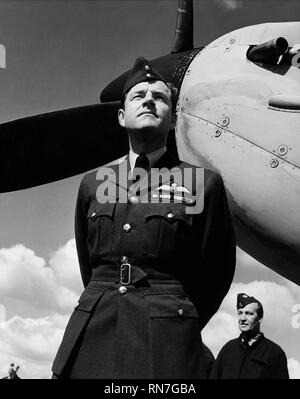 KENNETH MORE, REACH FOR THE SKY, 1956 Stock Photo