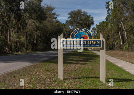 Follow That Dream Parkway, located in Yankeetown, Florida USA Stock Photo