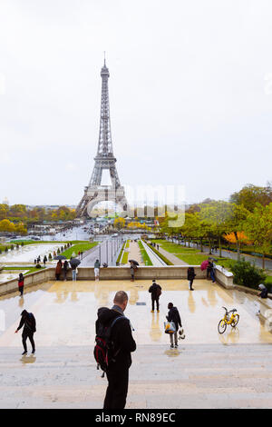 PARIS, FRANCE - NOVEMBER 11, 2018 - Eiffel Tower seen from the garden of Trocadéro on the Right Bank of the Seine Stock Photo