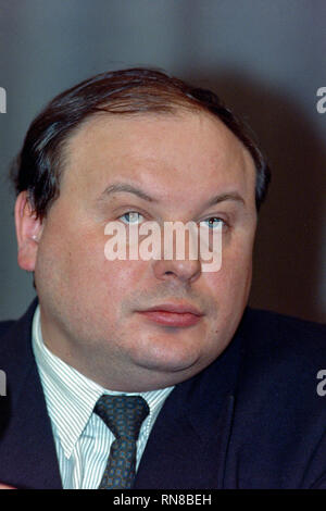 Russia's Choice party leader, and former First Deputy Prime Minister Yegor Gaidar, during a press conference following legislative election results December 13, 1993 in Moscow, Russia. Gaidar expressed concern about the ultranationalistic Liberal Democratic strong showing which surprised many Russians and called for the unity with democratic reformers. Stock Photo