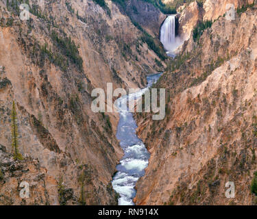 USA, Wyoming, Yellowstone National Park, Lower Falls and Grand Canyon of the Yellowstone with colorful rhyolite walls; from Artist Point. Stock Photo