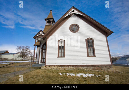 The small community church in Antelope, Oregon, population 49. Beginning in 1981 Antelope was the base operation of Bhagwan Shree Rajneesh, an Indian  Stock Photo