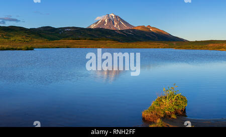 Stunning autumn volcano landscape of Kamchatka Peninsula at sunset ...