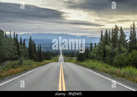 Edgerton Cutoff Road, McCarthy Road, Southeast Alaska, USA Stock Photo