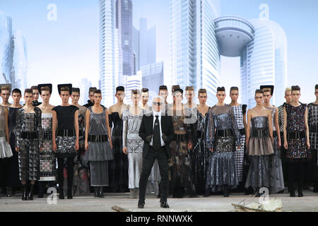 Beijing, China. 3rd July, 2013. File photo taken on July 3, 2013 shows Fashion designer Karl Lagerfeld at the end of his Haute Couture Fall Winter 2013/2014 fashion show for French fashion house Chanel in Paris, France. German Fashion designer Karl Lagerfeld died in Paris at the age of 85 on Tuesday. Credit: Gao Jing/Xinhua/Alamy Live News Stock Photo