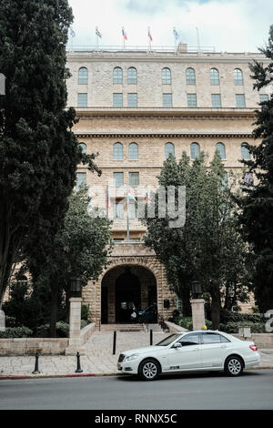 Jerusalem, Israel. 19th February, 2019. The Begin Heritage Center hosts a tour in Jerusalem at key locations marking 75 years to the February 1st, 1944, declaration of revolt against the British Mandate in Palestine by the leader of the Irgun underground, later to become prime minister of Israel, Menachem Begin. Jerusalem's King David Hotel is depicted where an attack was carried out on July 22, 1946, by the Irgun on the British administrative headquarters for Palestine in the southern wing of the hotel. Credit: Nir Alon/Alamy Live News Stock Photo