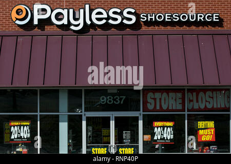 Fredericksburg, USA. 19th Feb, 2019. A logo sign and 'Store Closing' signs outside of a Payless Shoes retail store in Fredericksburg, Virginia on February 19, 2019. The retailer, facing its second bankruptcy since 2017, announced that it will be closing all of its North American stores. Credit: Kristoffer Tripplaar/Alamy Live News Stock Photo