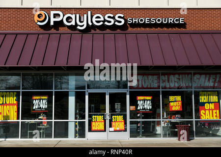 Fredericksburg, USA. 19th Feb, 2019. A logo sign and 'Store Closing' signs outside of a Payless Shoes retail store in Fredericksburg, Virginia on February 19, 2019. The retailer, facing its second bankruptcy since 2017, announced that it will be closing all of its North American stores. Credit: Kristoffer Tripplaar/Alamy Live News Stock Photo