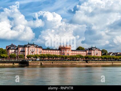 The palace of 'Biebrich', whole view from the Rhine river, Wiesbaden, Germany Stock Photo