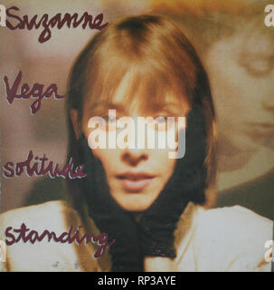 suzanne-vega-solitude-standing