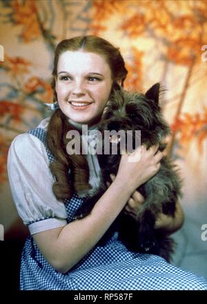 JUDY GARLAND, THE WIZARD OF OZ, 1939 Stock Photo