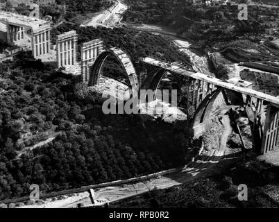 salerno reggio calabria highway, torrido river, 1966 Stock Photo