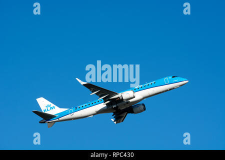 KLM Embraer ERJ-190STD taking off at Birmingham Airport, UK (PH-EZM) Stock Photo