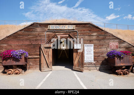 Entrance to Berkeley open pit mine in Butte, Montana Stock Photo