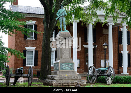 USA, Virginia, Charlottesville, town hall and warrior memorial for civil war between Confederate Army and United States forces Stock Photo