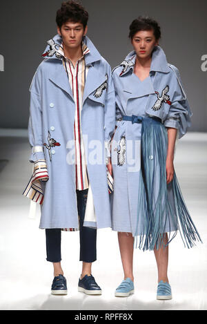 i dag slot web Models wear clothing by designer Ecco Toaray Toaray during the annual China  Fashion Week in Beijing on March 31, 2018. An increasing number of Chinese  fashion designers are gaining international recognition for