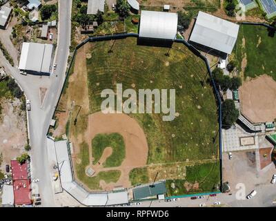 Casa llena! El Estadio Luis Aparicio “El Grande” vivió una