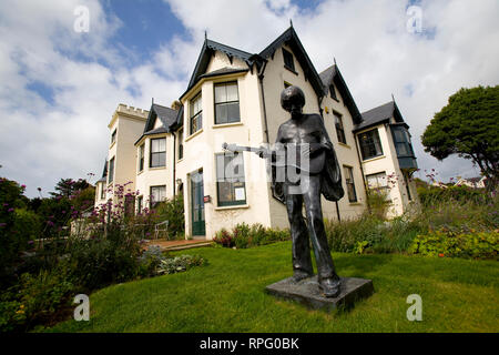 jimi Hendrix, Statue, Dinbolar Lodge, Julia Margaret Cameron, Freshwater, Bay, Isle of Wight, England, UK, Stock Photo