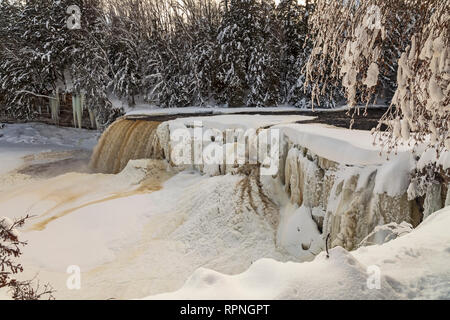 Paradise, Michigan - Tahquamenon Falls in winter. The falls are located in Tahquamenon Falls State Park, in Michigan's upper peninsula. Stock Photo