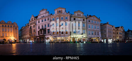 PRAGUE, CZECH REPUBLIC - FEBRUARY 25, 2017: people in the Old Square Town during night Stock Photo